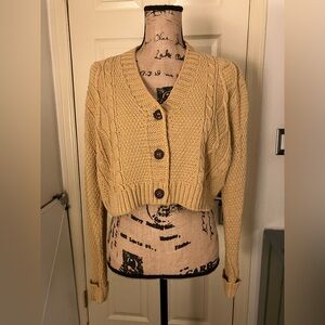 Pretty little thing cable knit gauged cropped sweater medium large 12